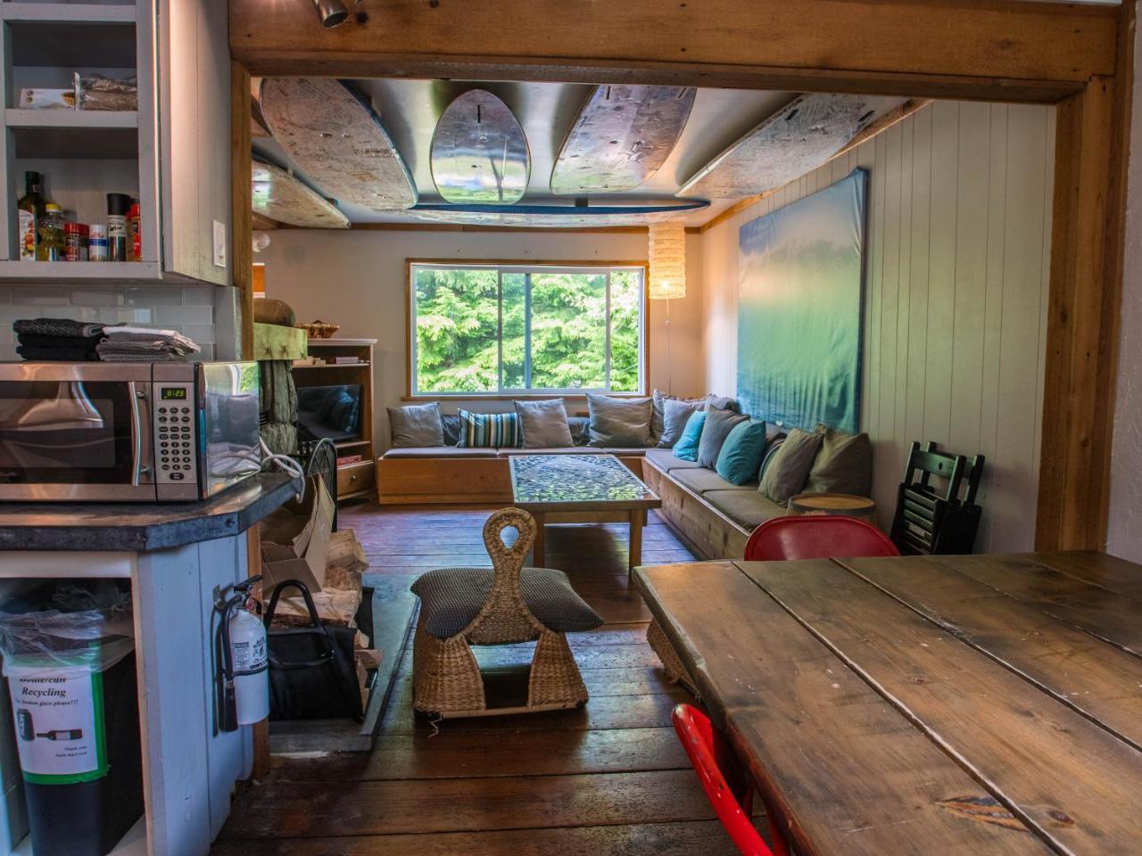 Surfs Inn Rainforest Cottages Ucluelet Kültér fotó
