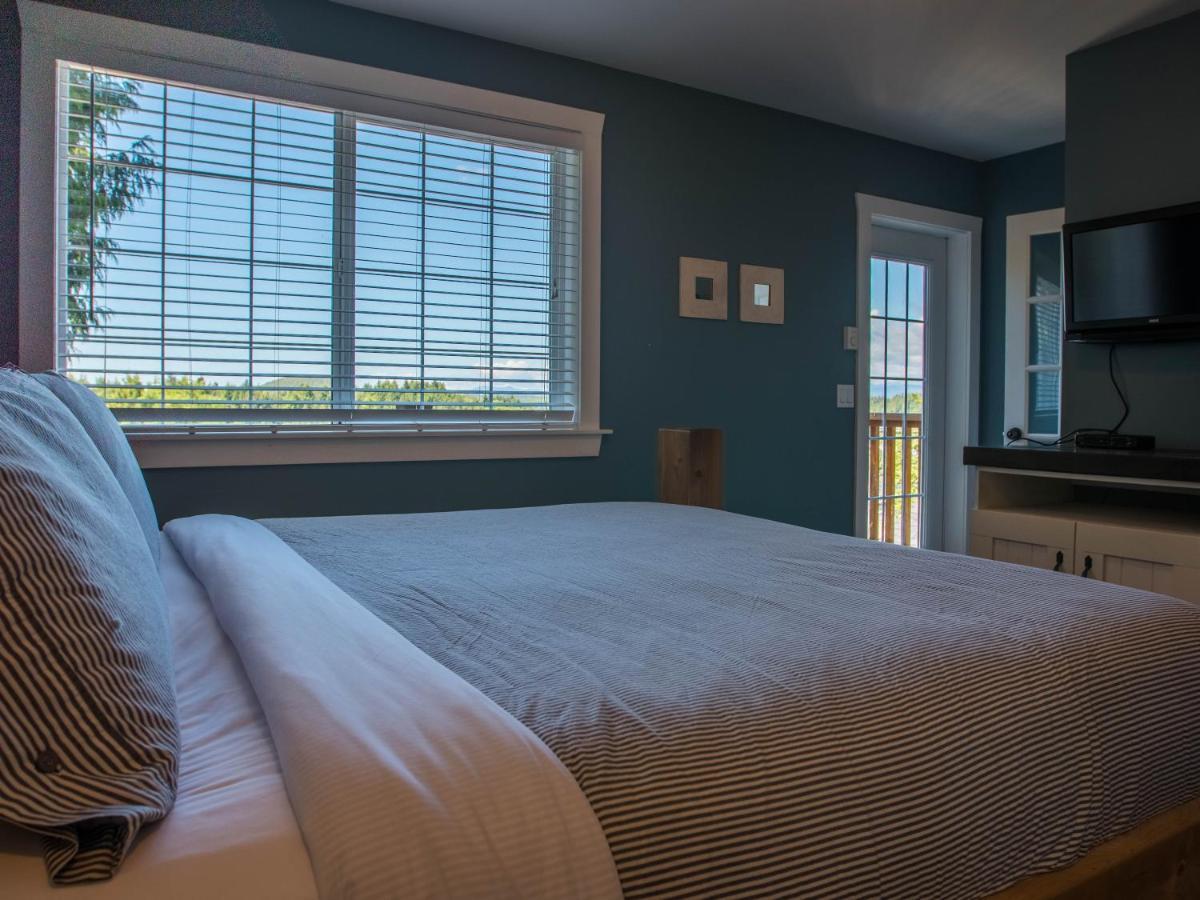 Surfs Inn Rainforest Cottages Ucluelet Kültér fotó