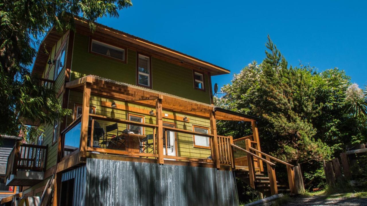 Surfs Inn Rainforest Cottages Ucluelet Kültér fotó